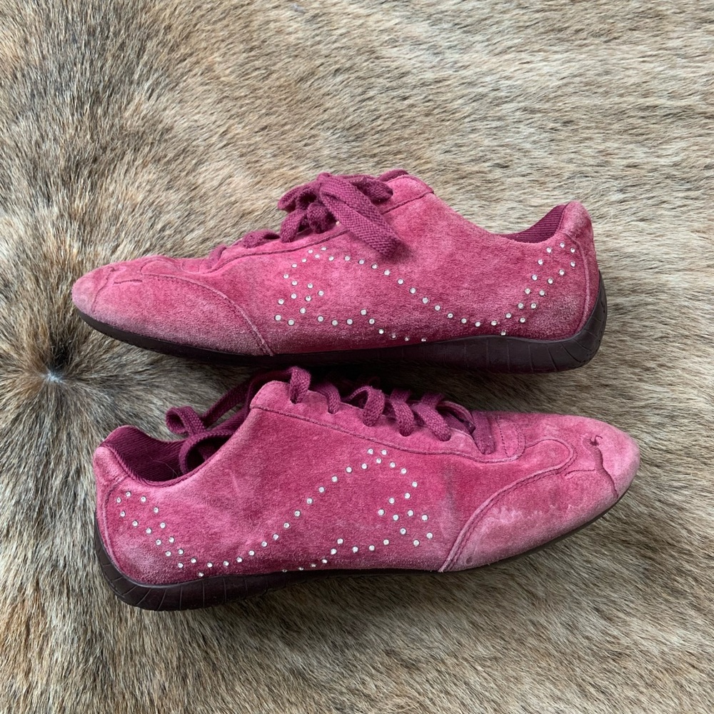 Size 9 - pink rhinestone Puma Speed-cats